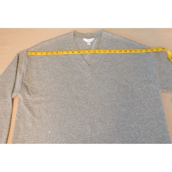 Women's Time And Tru V Neck Sequin Sweater GRAY Pullover Size XL (16-18) NWT - Picture 8 of 16